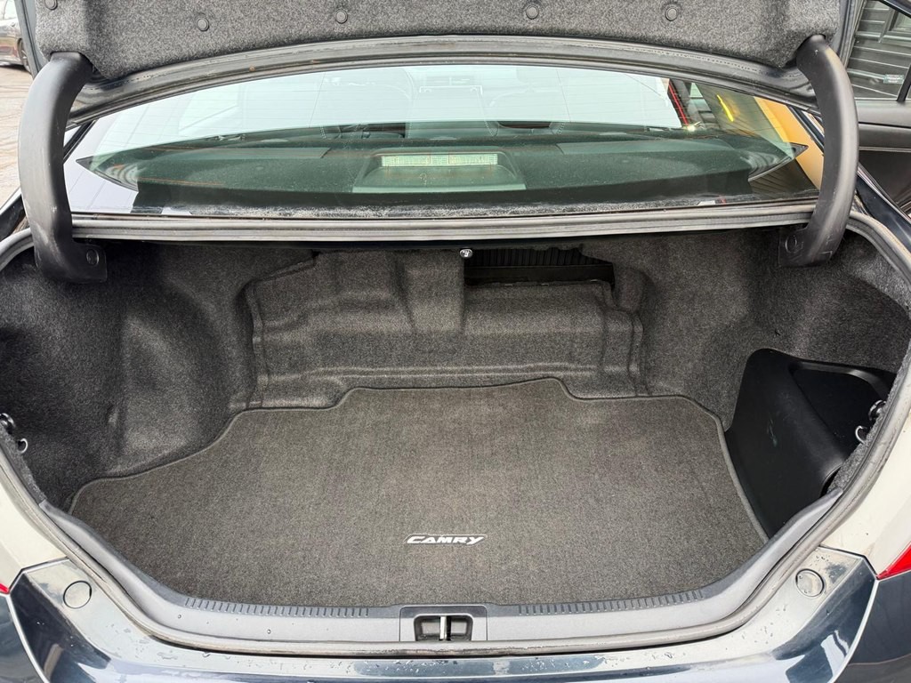 2015 Toyota Camry Image 23