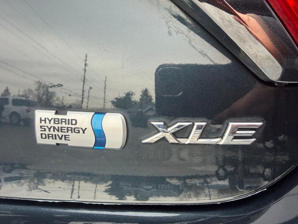 2015 Toyota Camry Image 25