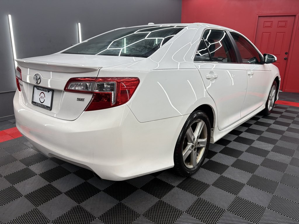 2012 Toyota Camry Image 4