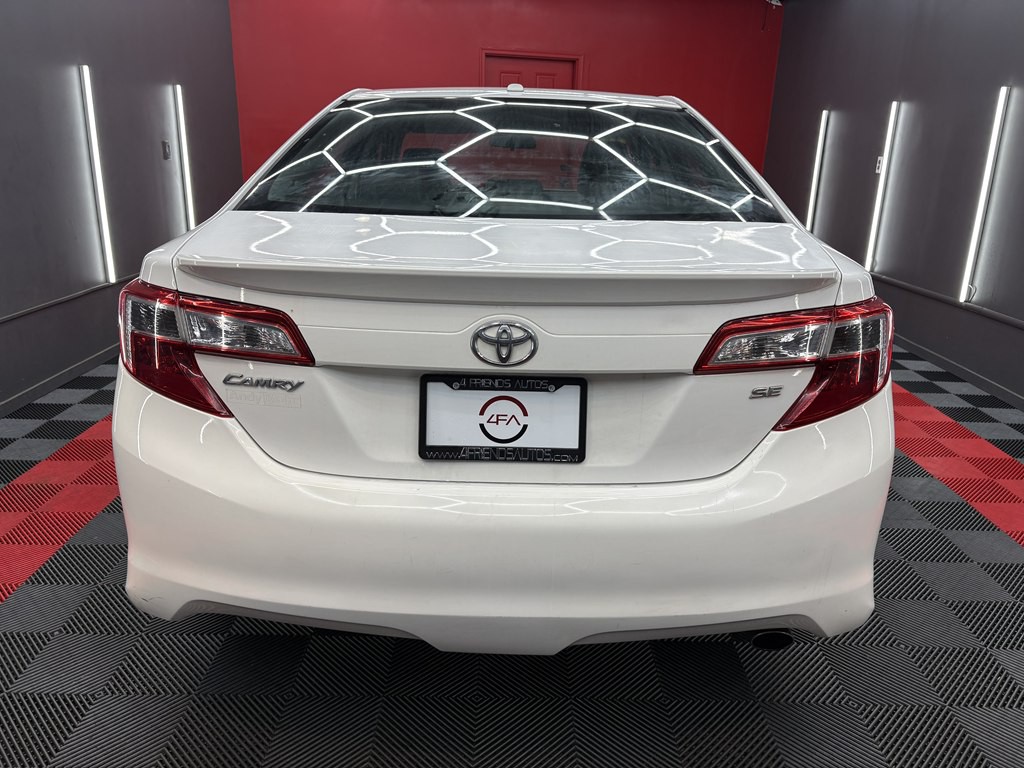 2012 Toyota Camry Image 5