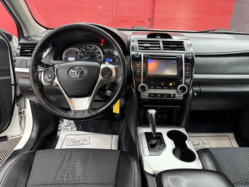 2012 Toyota Camry Image 13