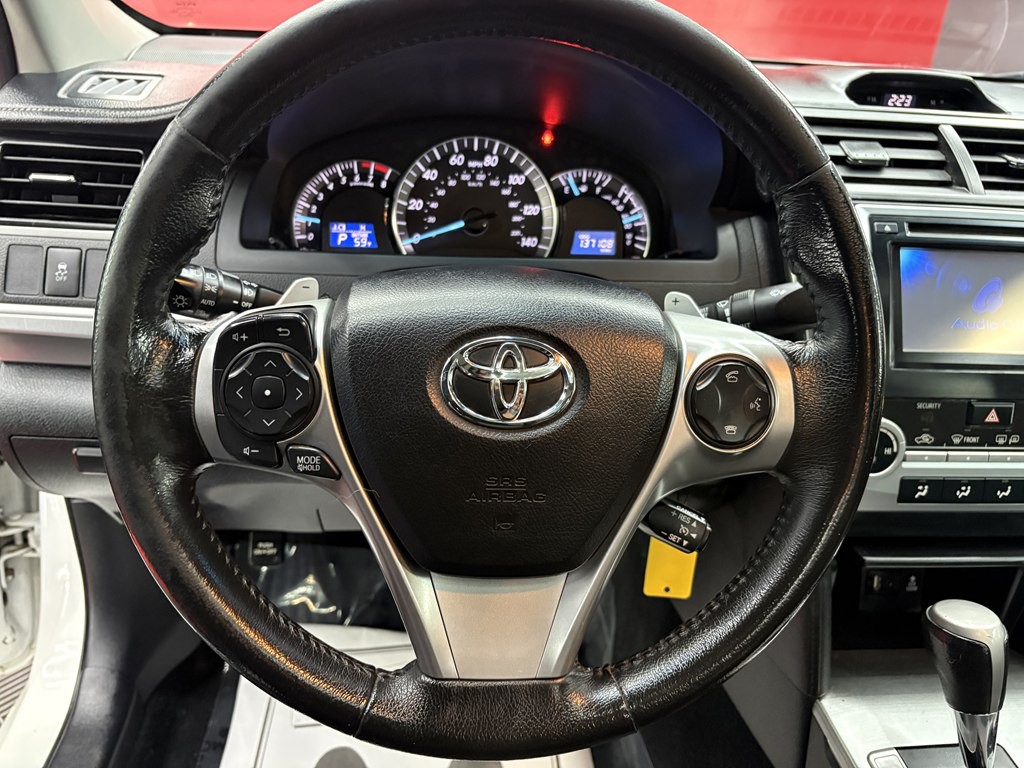 2012 Toyota Camry Image 16