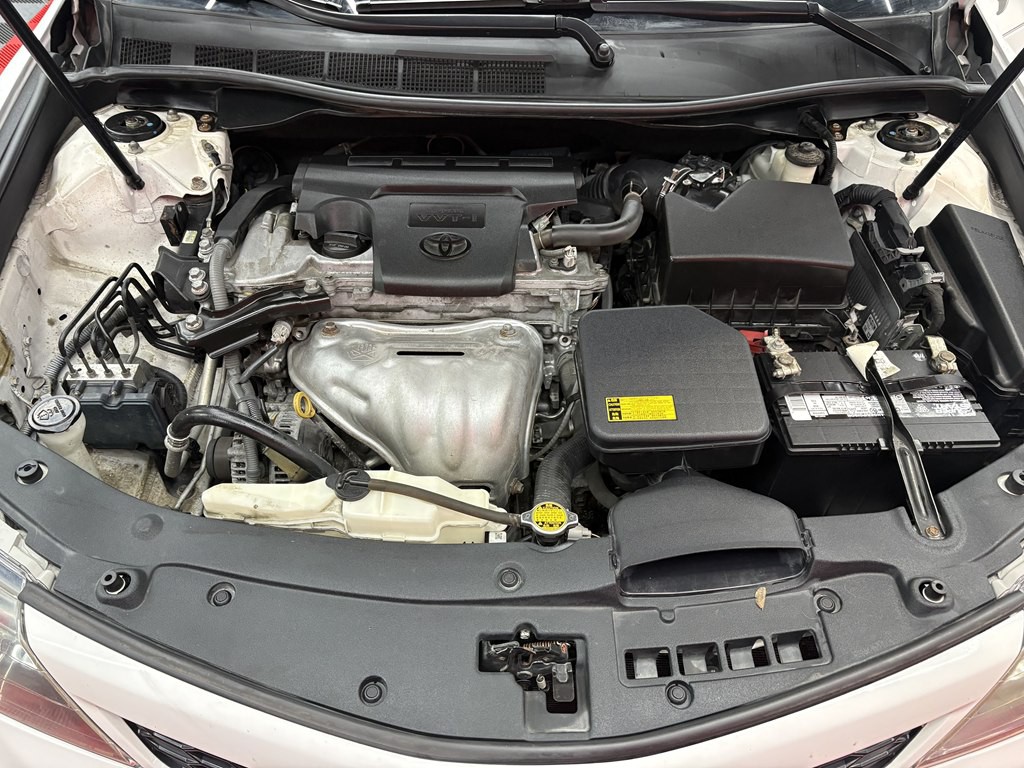 2012 Toyota Camry Image 22