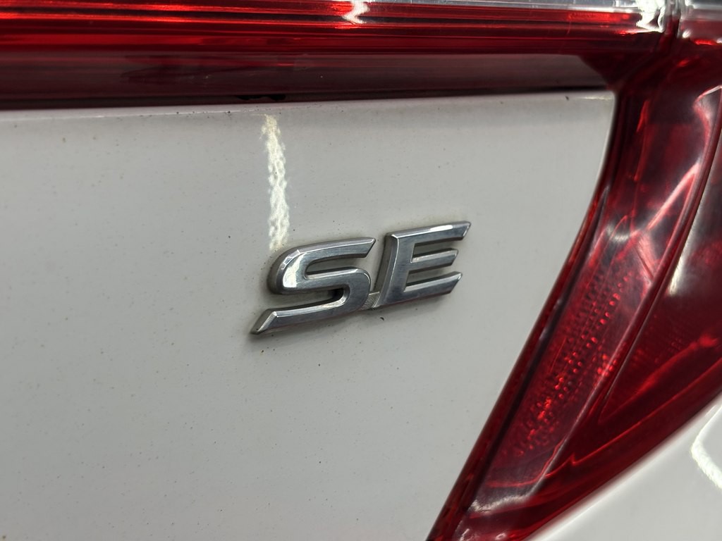 2012 Toyota Camry Image 25