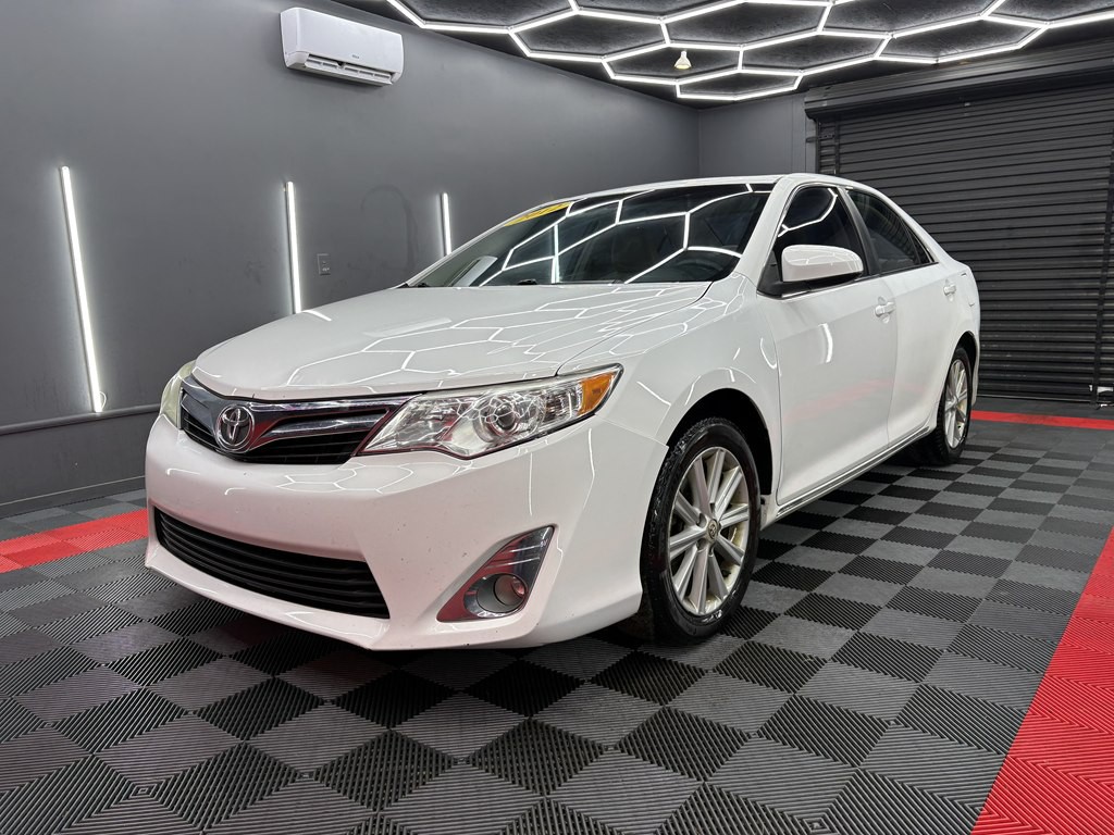 2012 Toyota Camry Image 1
