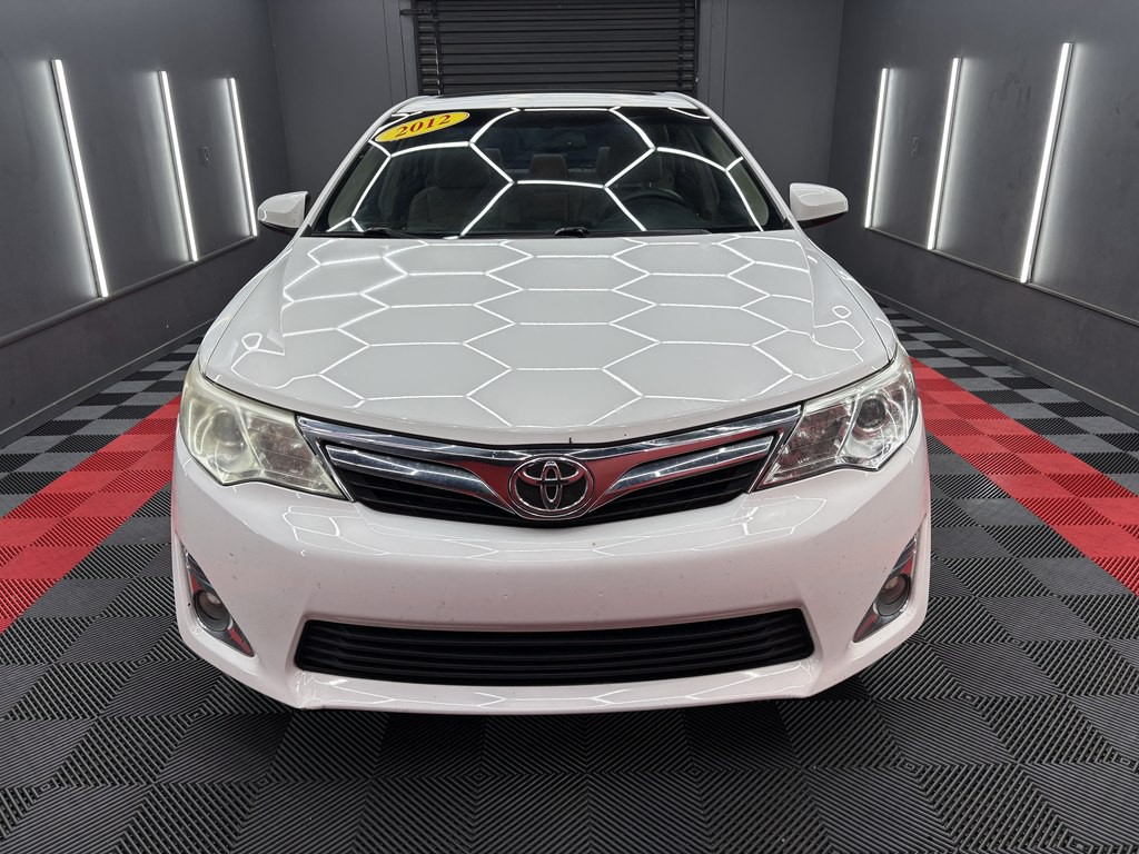 2012 Toyota Camry Image 2