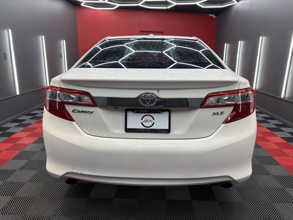 2012 Toyota Camry Image 5