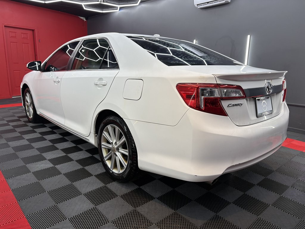 2012 Toyota Camry Image 6