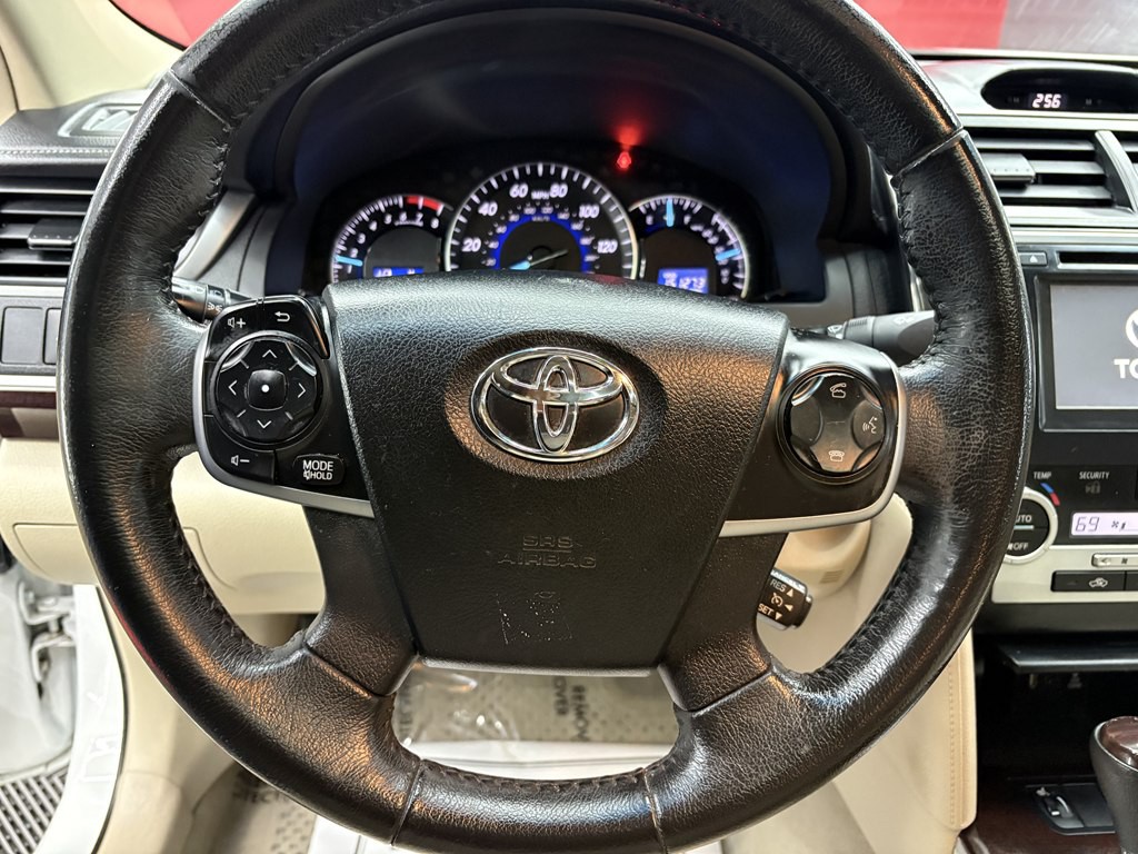 2012 Toyota Camry Image 15