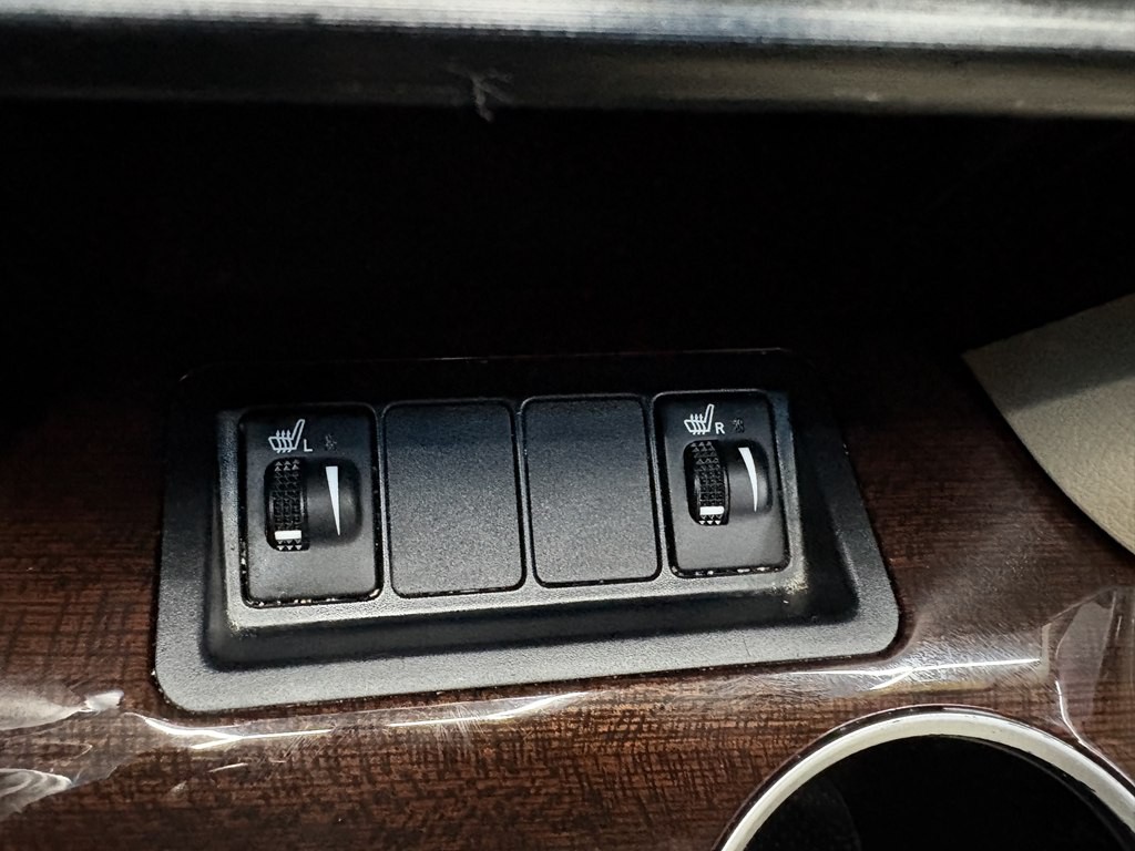 2012 Toyota Camry Image 18