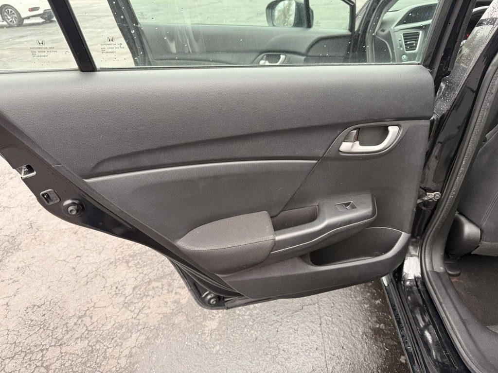 2015 Honda Civic Image 15