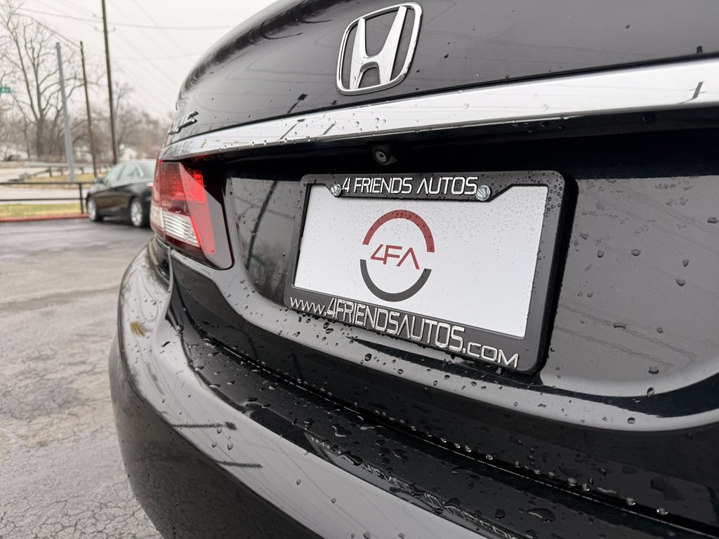 2015 Honda Civic Image 17