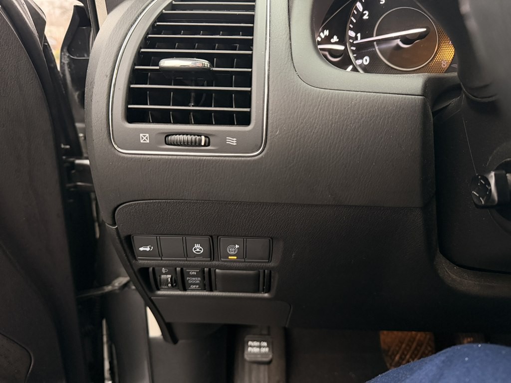 2018 Nissan Armada Image 10