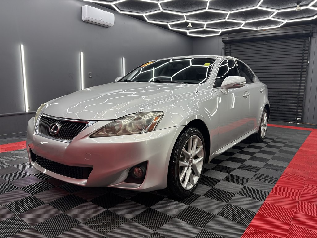 2011 Lexus IS Image 1