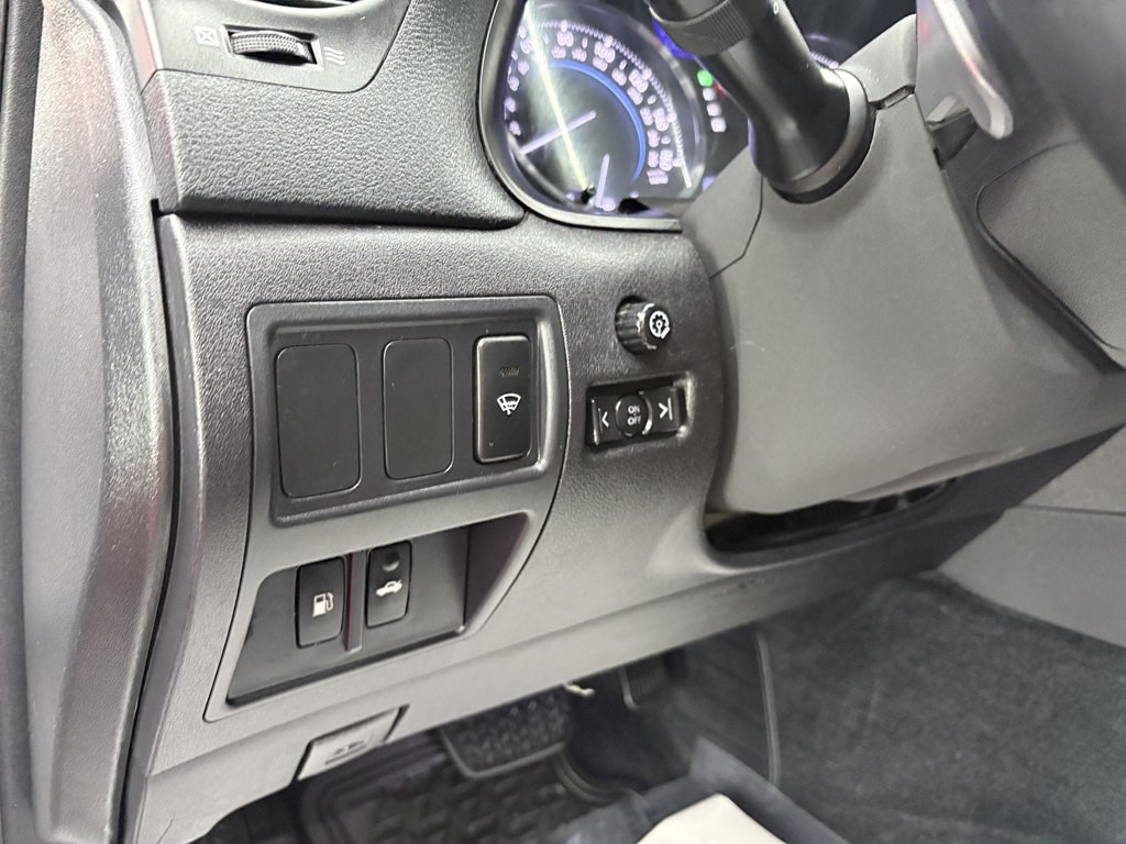 2011 Lexus IS Image 18