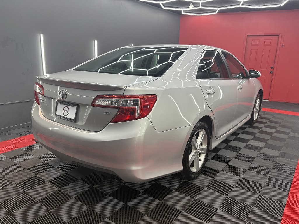 2014 Toyota Camry Image 4
