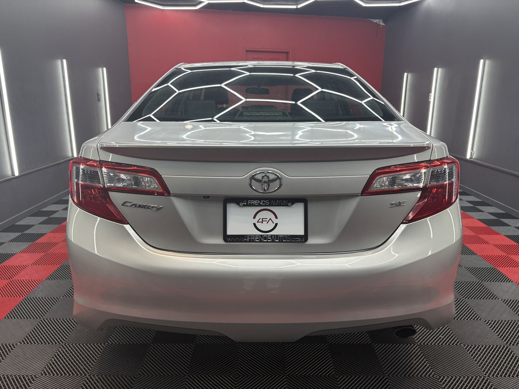 2014 Toyota Camry Image 5