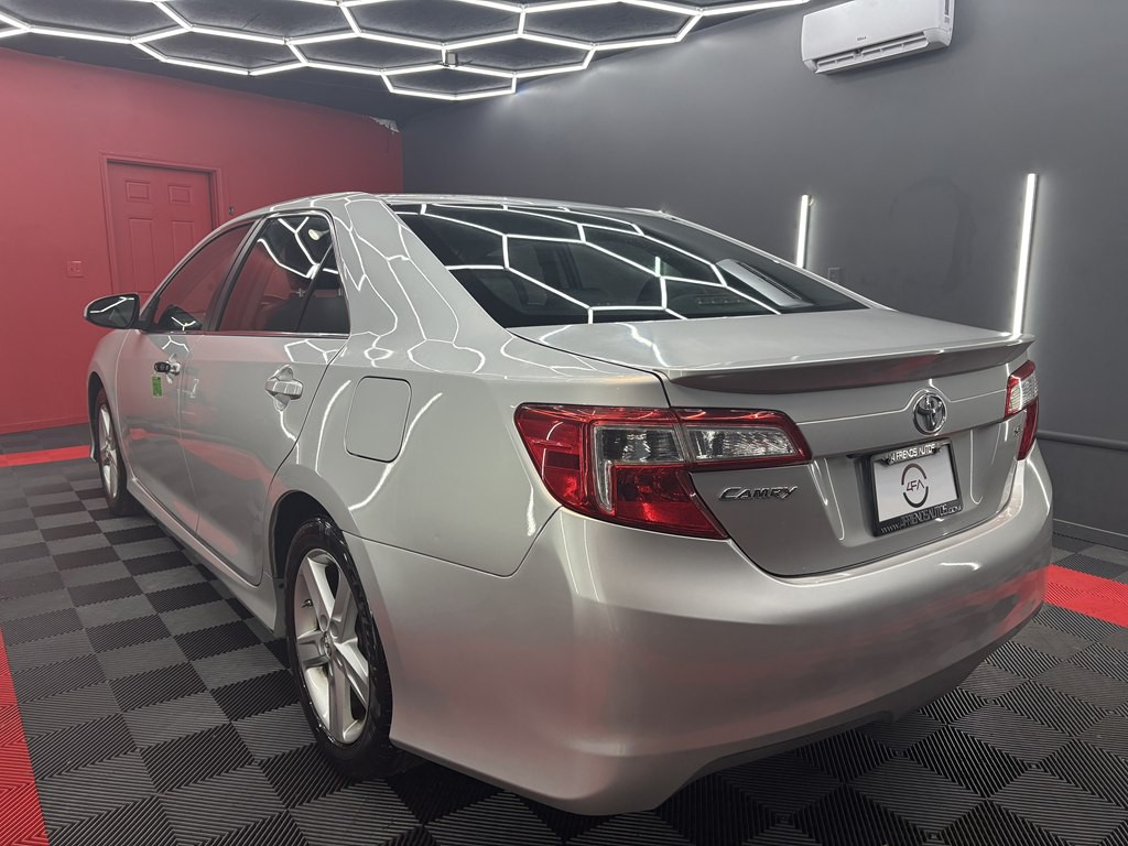 2014 Toyota Camry Image 6