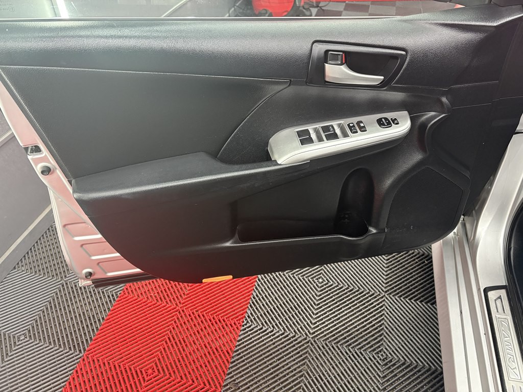2014 Toyota Camry Image 7