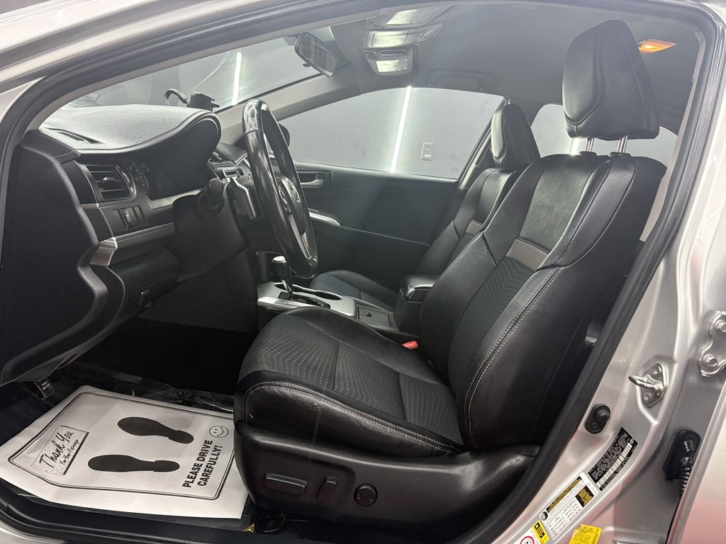 2014 Toyota Camry Image 9
