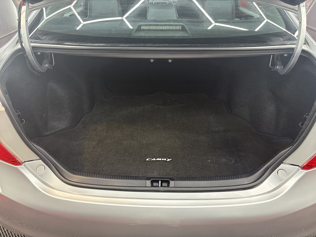 2014 Toyota Camry Image 13