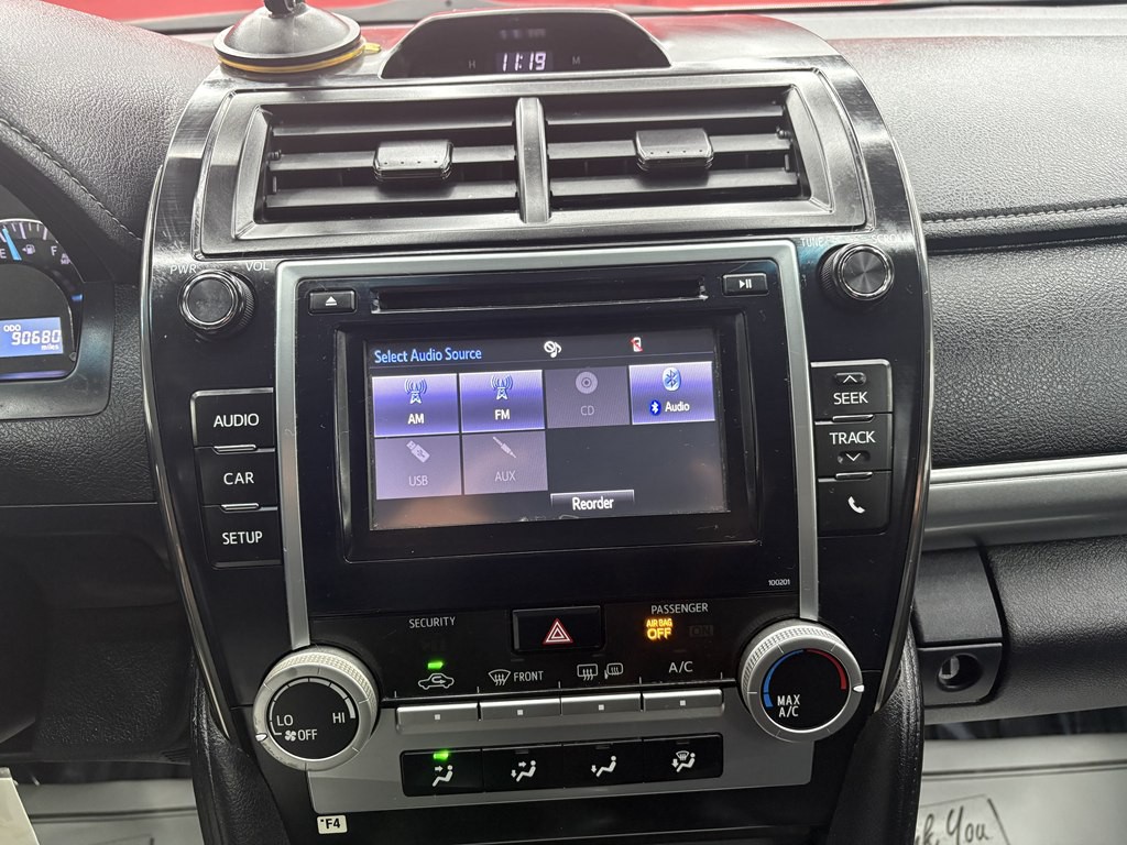 2014 Toyota Camry Image 16