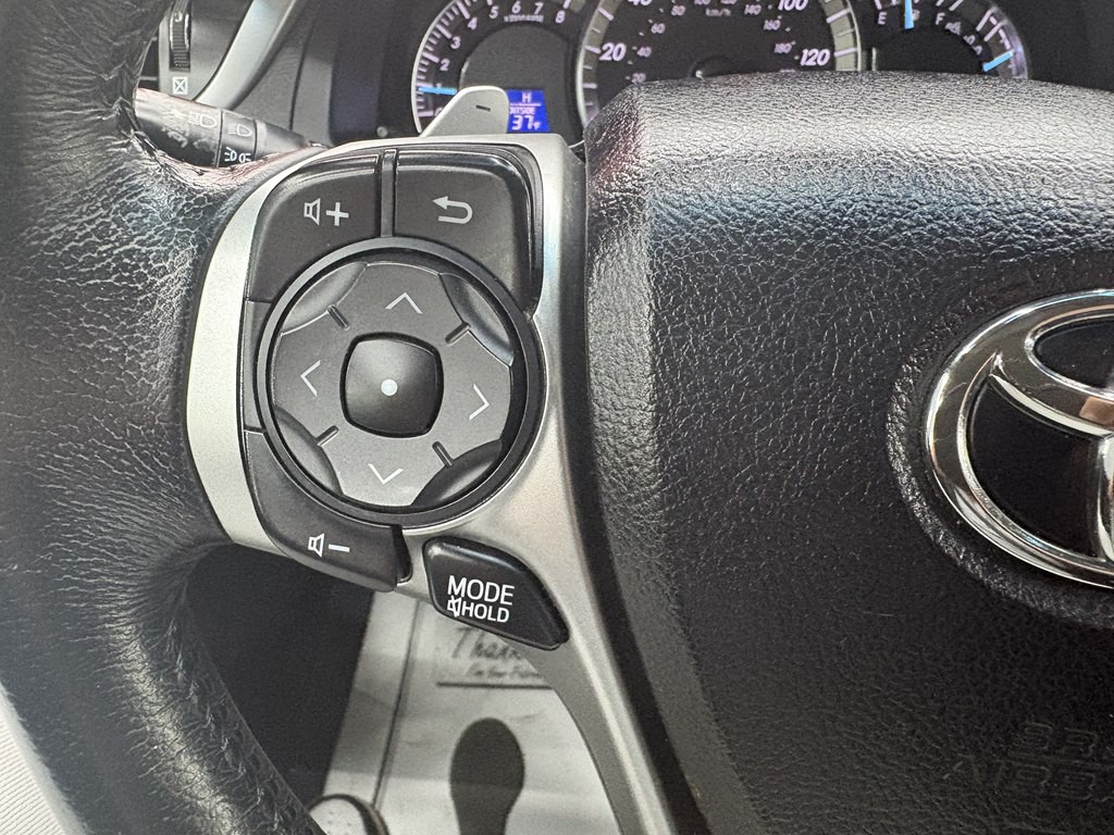 2014 Toyota Camry Image 21