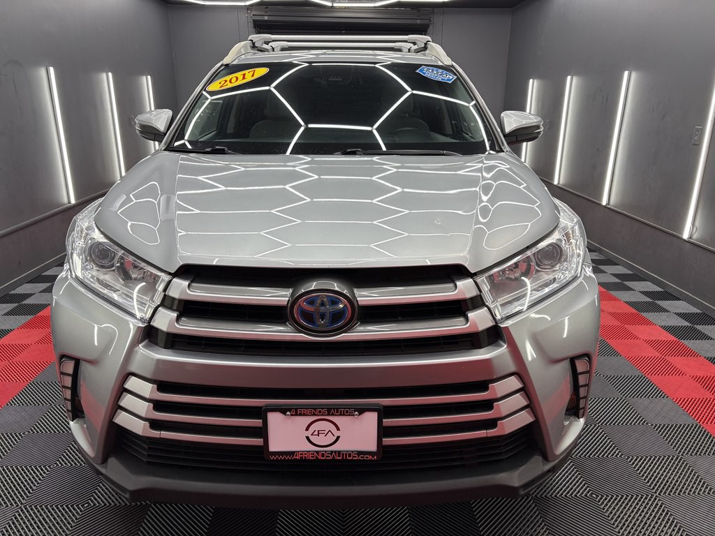 2017 Toyota Highlander Image 2