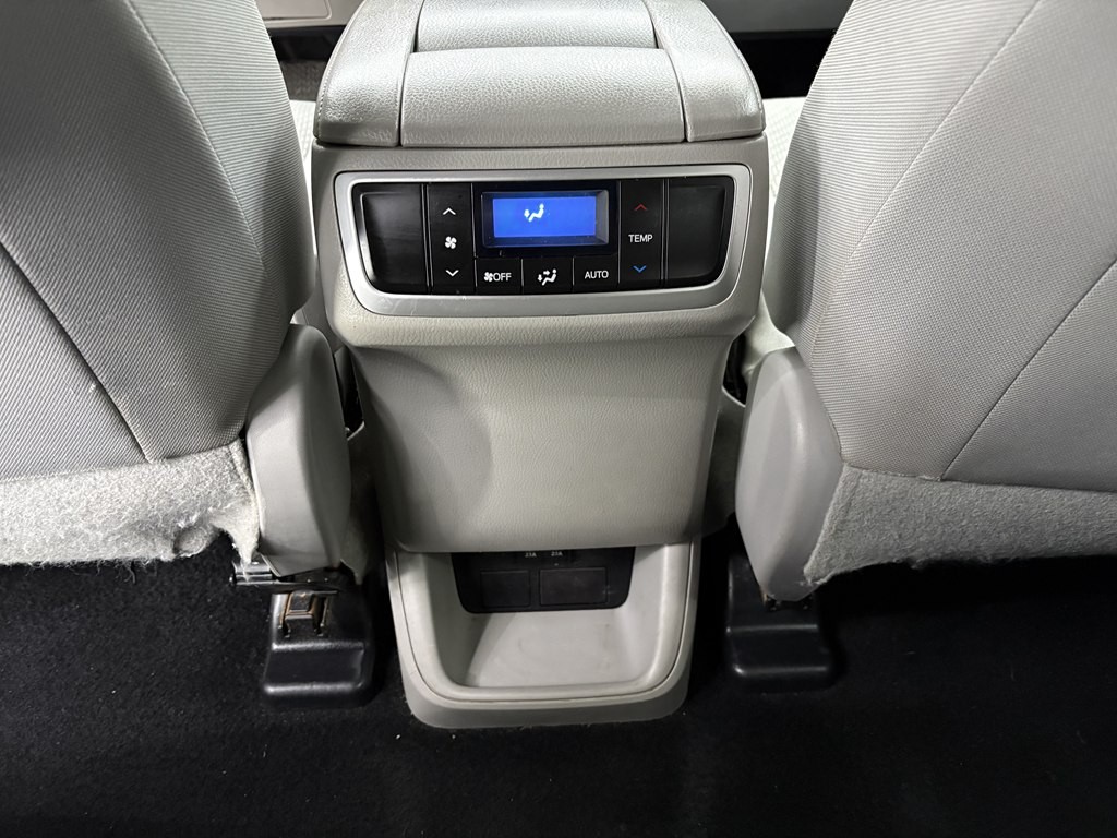 2017 Toyota Highlander Image 15