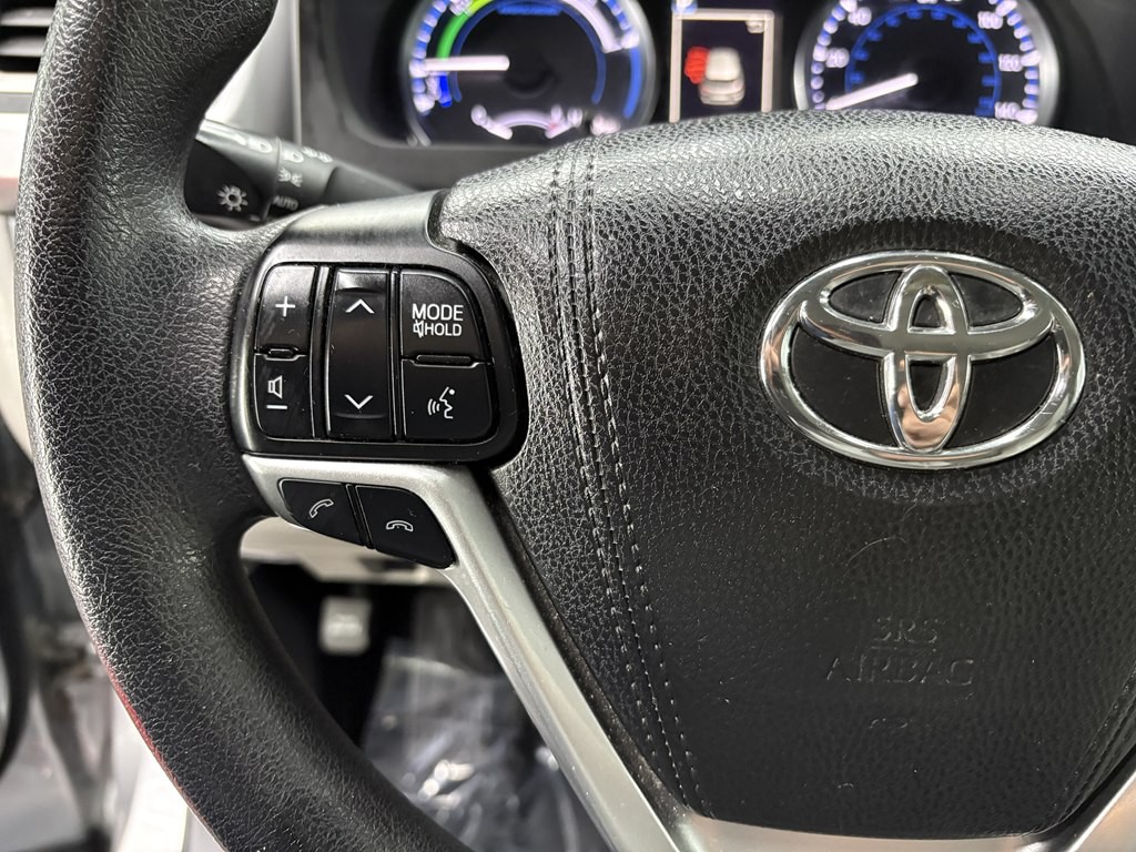 2017 Toyota Highlander Image 18