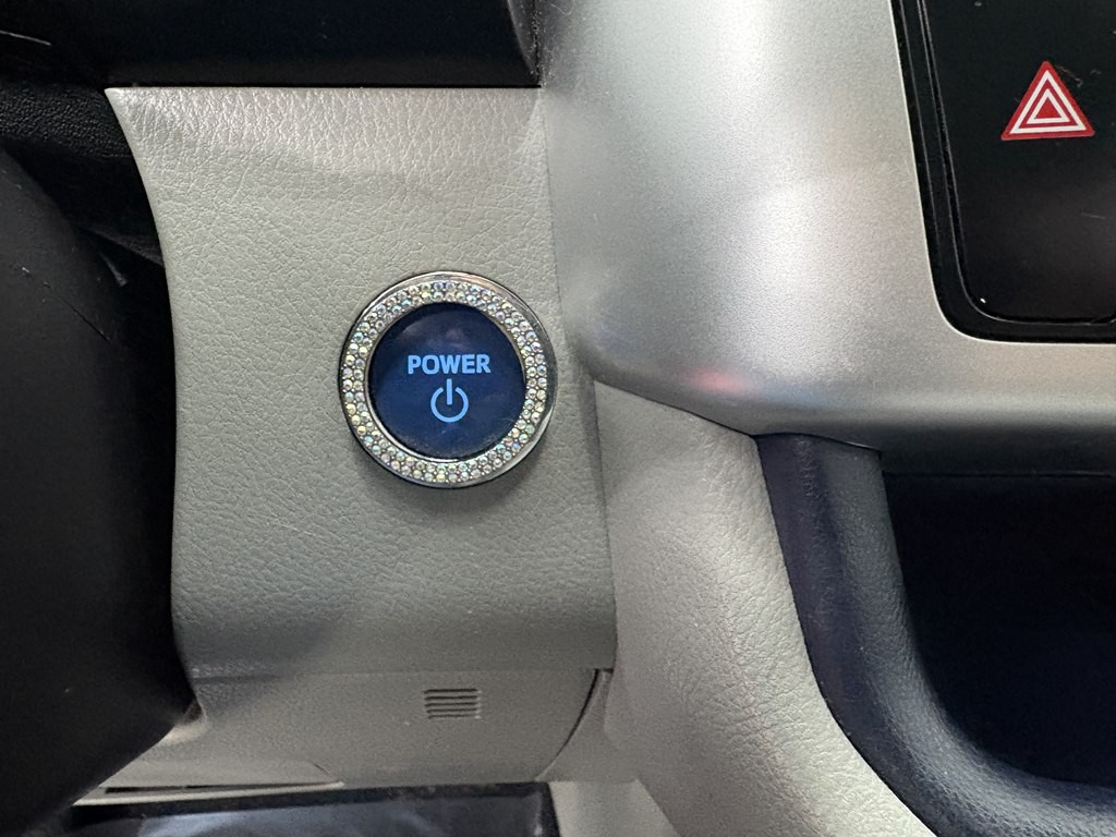 2017 Toyota Highlander Image 25