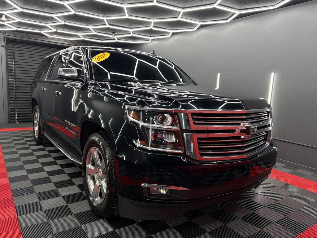 2018 Chevrolet Suburban Image 3