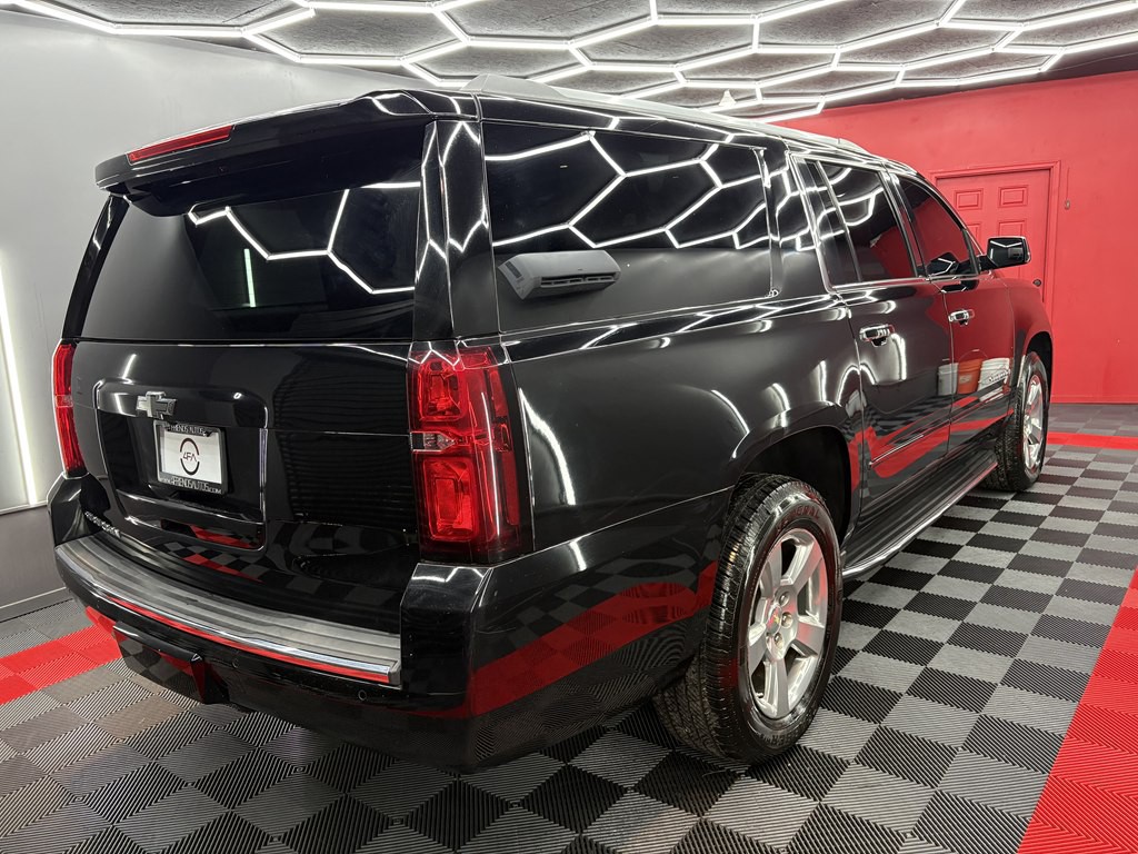 2018 Chevrolet Suburban Image 4