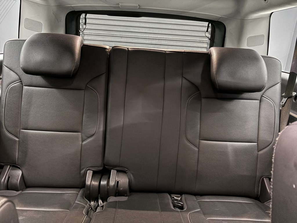 2018 Chevrolet Suburban Image 12