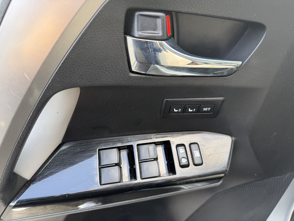 2016 Toyota Rav4 Image 23