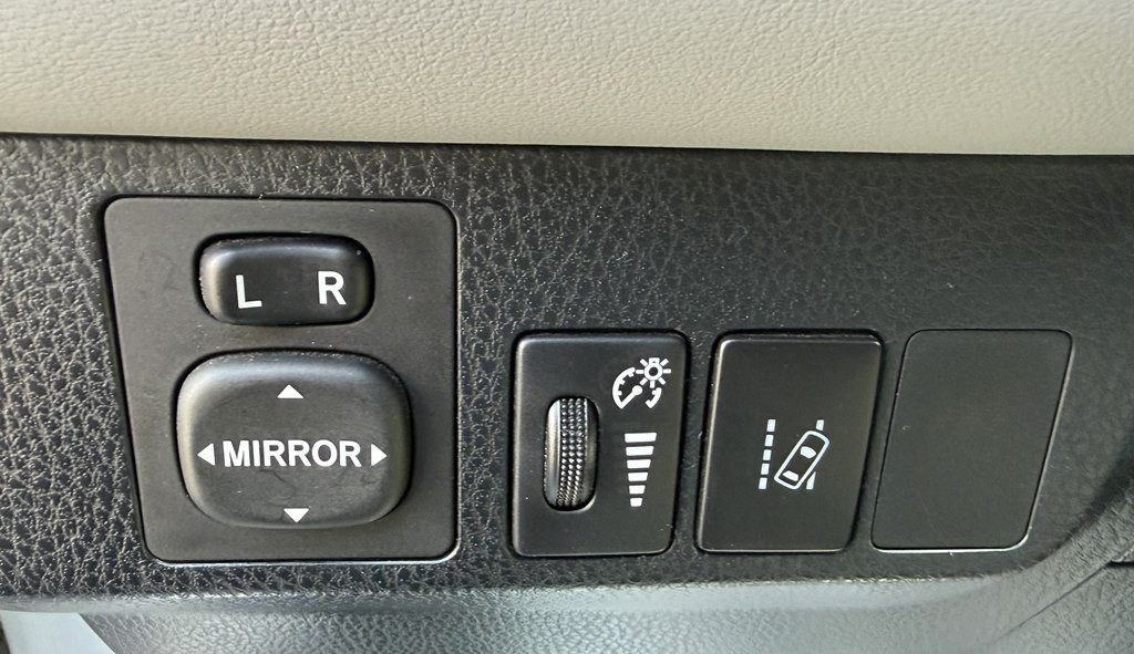 2016 Toyota Rav4 Image 24