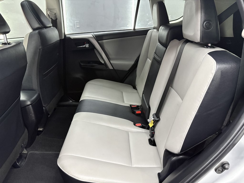 2016 Toyota Rav4 Image 11