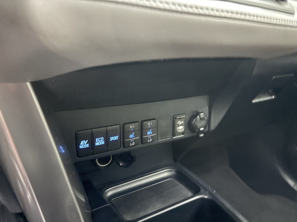 2016 Toyota Rav4 Image 18