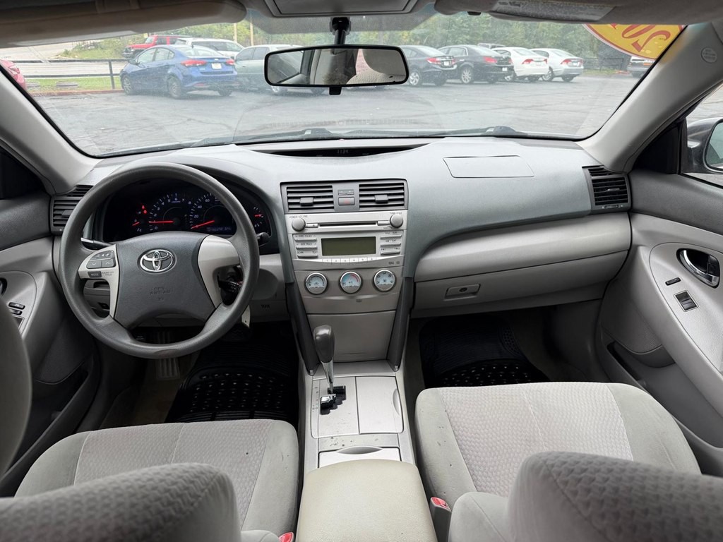 2011 Toyota Camry Image 12