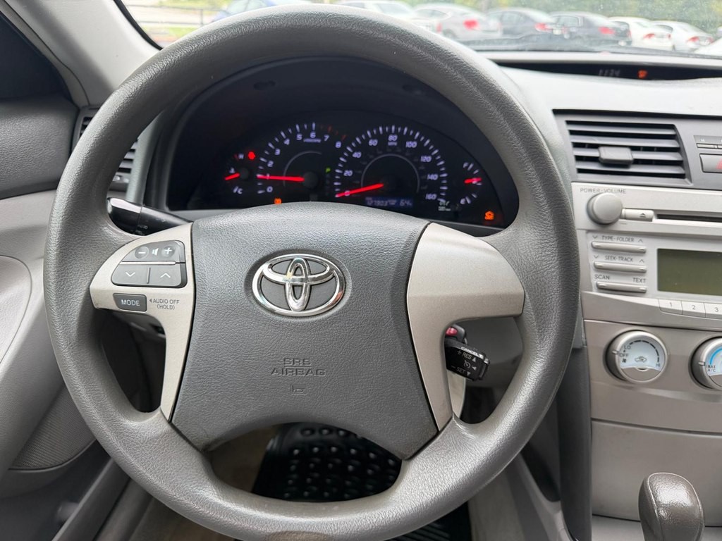 2011 Toyota Camry Image 13