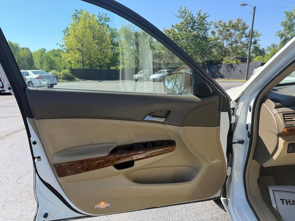2009 Honda Accord Image 5