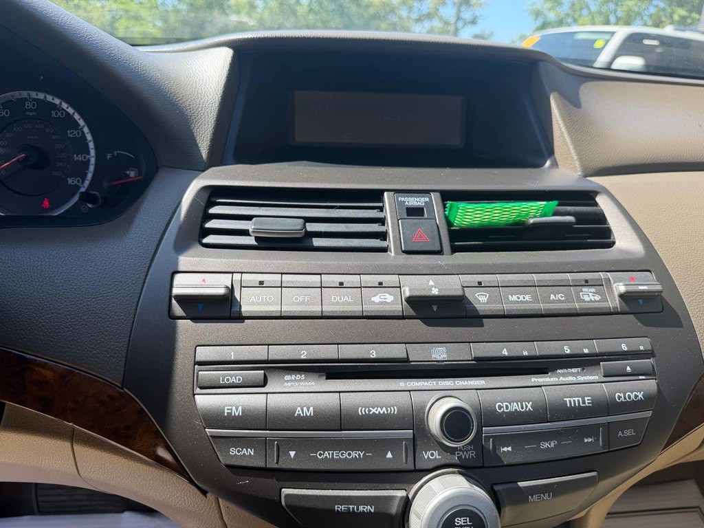 2009 Honda Accord Image 15