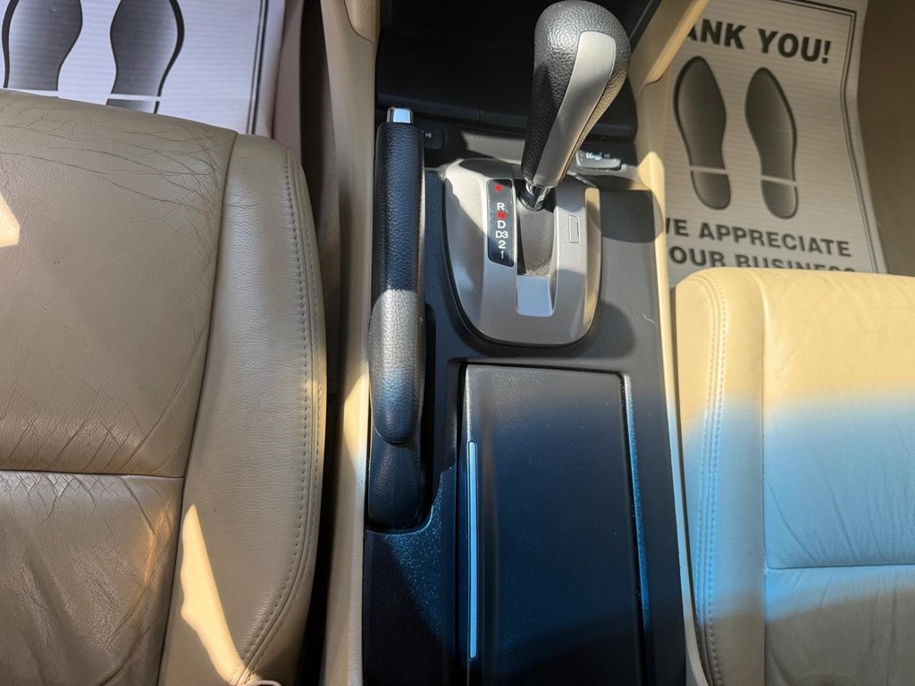 2009 Honda Accord Image 16