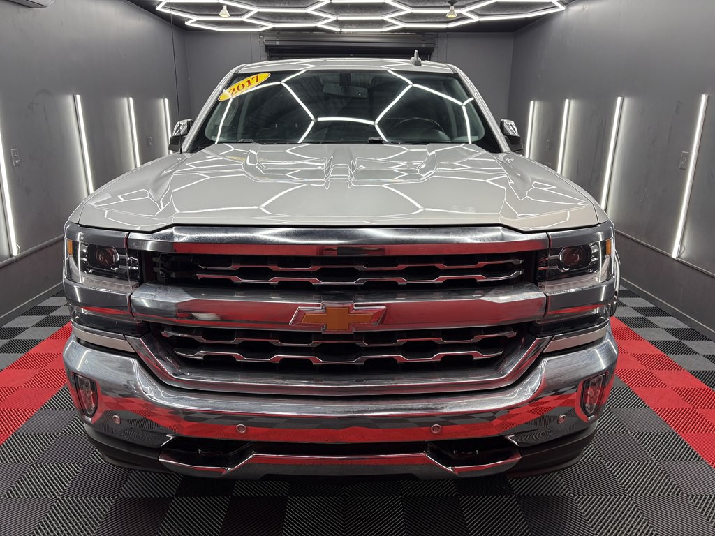 2017 Chevrolet Silverado 1500 Image 2