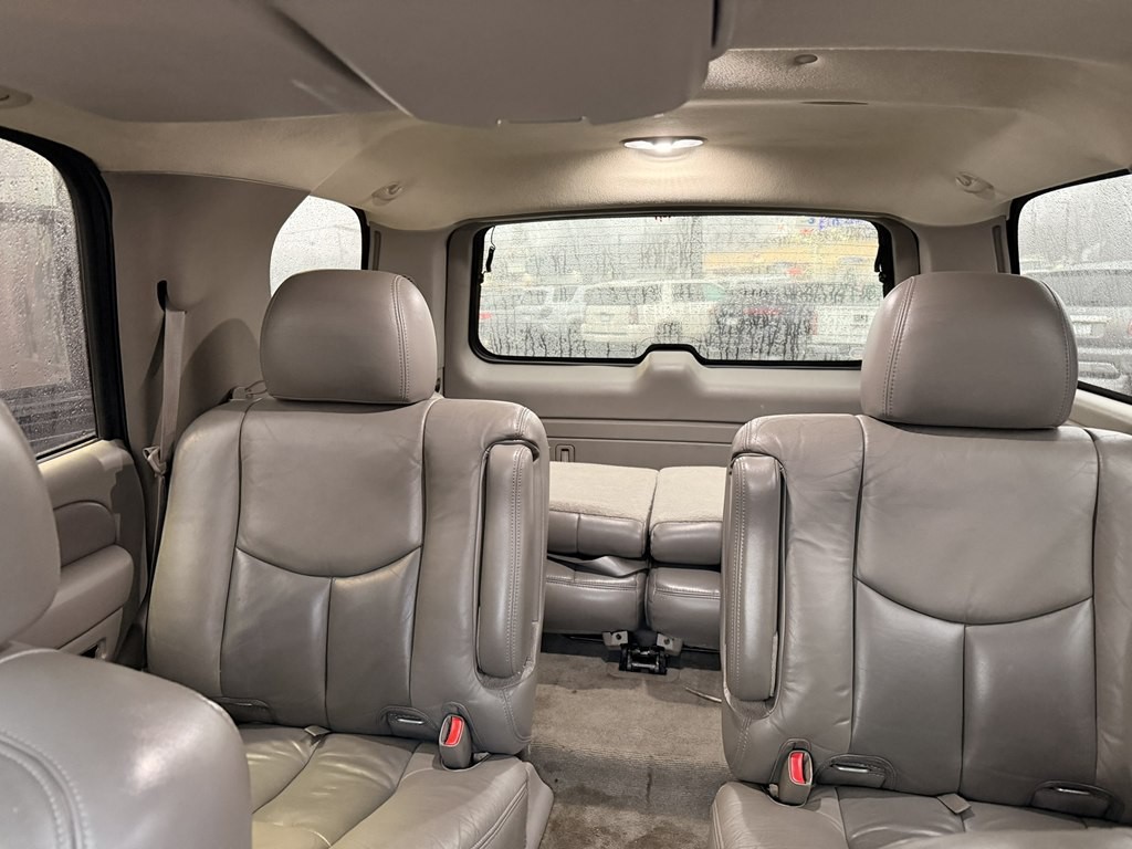 2004 GMC Yukon Image 13