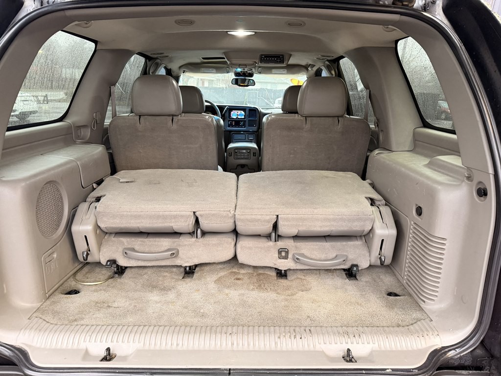 2004 GMC Yukon Image 16