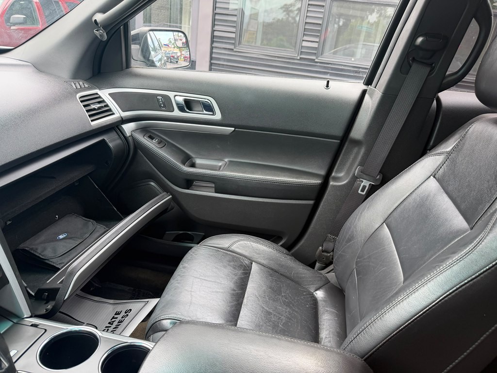 2013 Ford Explorer Image 10