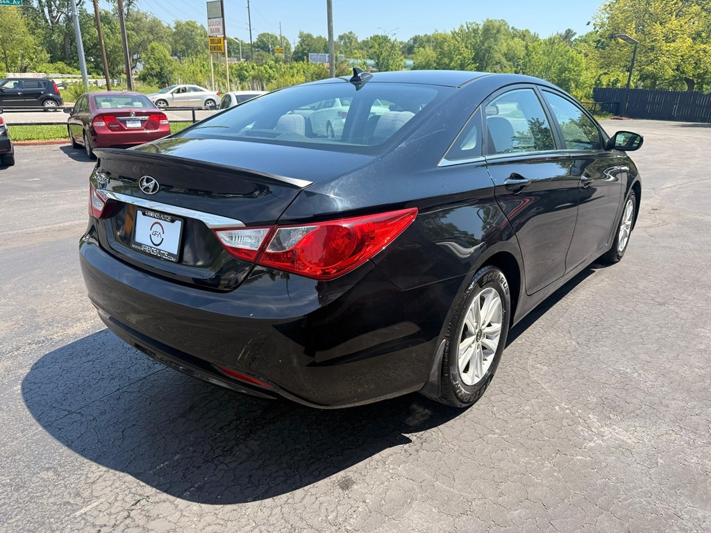 2013 Hyundai Sonata Image 3