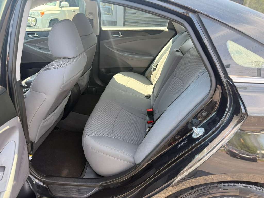 2013 Hyundai Sonata Image 8