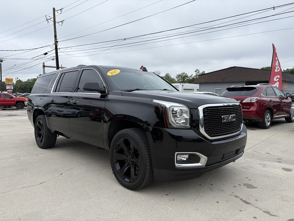 2017 GMC Yukon Image 3